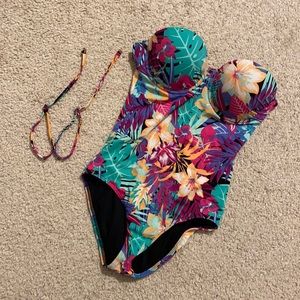 Roxy Hawaiian print one piece bathing suit
